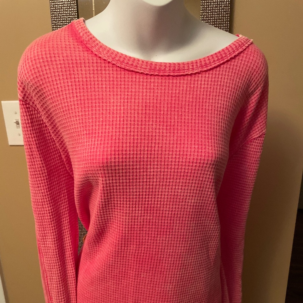Frosted pink ladies large waffle top NWOT